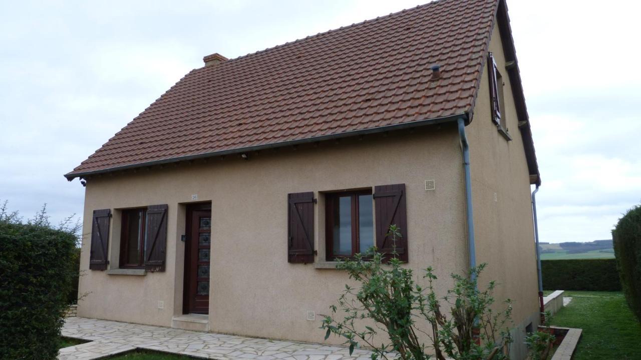 Maison De Vacances Pour 6 Personnes Avec Piscine Lainsecq Exterior photo