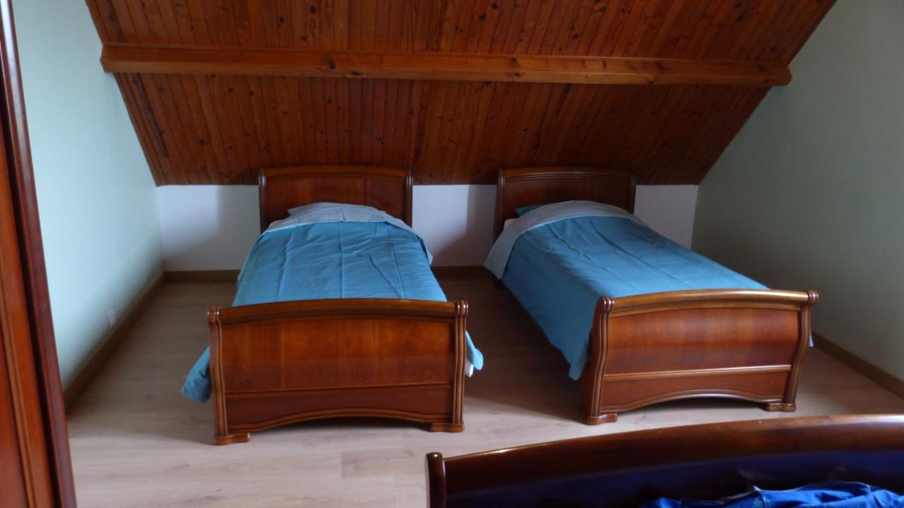Maison De Vacances Pour 6 Personnes Avec Piscine Lainsecq Exterior photo