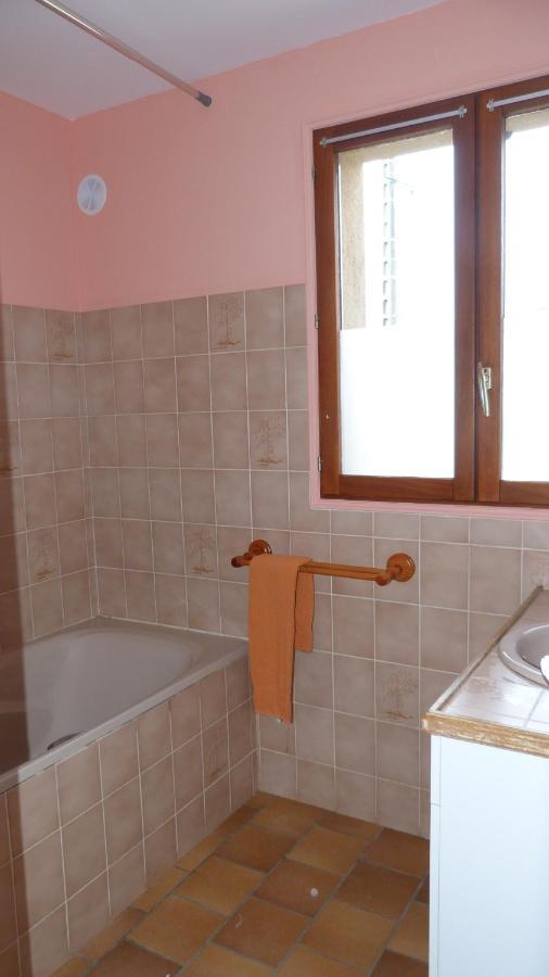 Maison De Vacances Pour 6 Personnes Avec Piscine Lainsecq Exterior photo